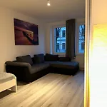 Wunderschoene Ferienwohnung Eisenbahnstrasse In Leipzig Eg Rechts