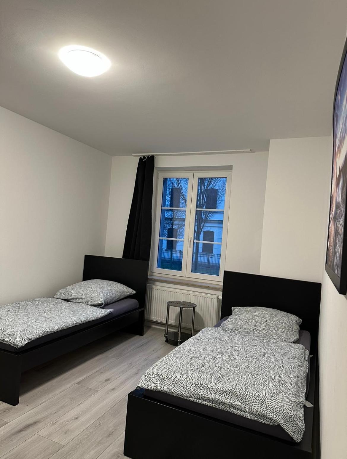 Wunderschoene Eisenbahnstrasse In Eg Rechts Apartment
